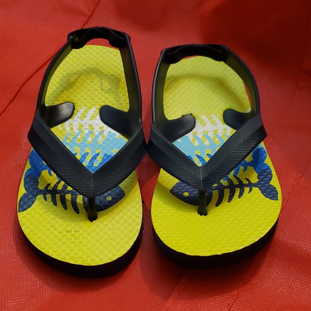 New old navy sandals